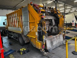 Online árverés: SCANIA  P94 220