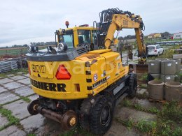 Online auction: LIEBHERR  900