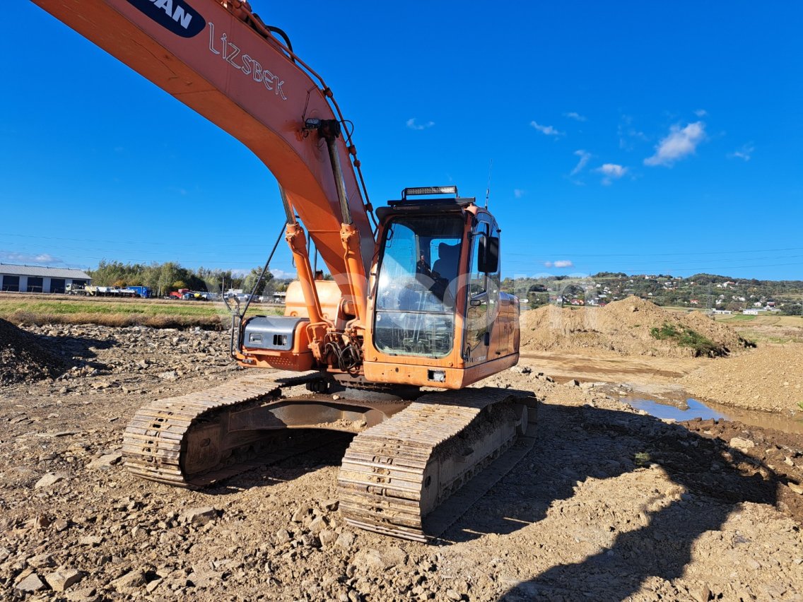 Aukcja internetowa: DOOSAN  DX  225LC