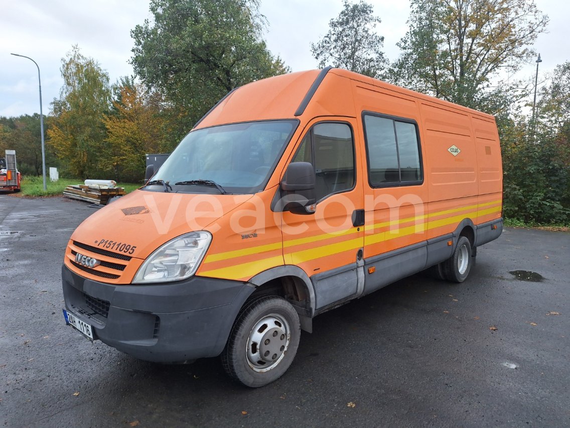 Online auction: IVECO  DAILY 35 C12 V