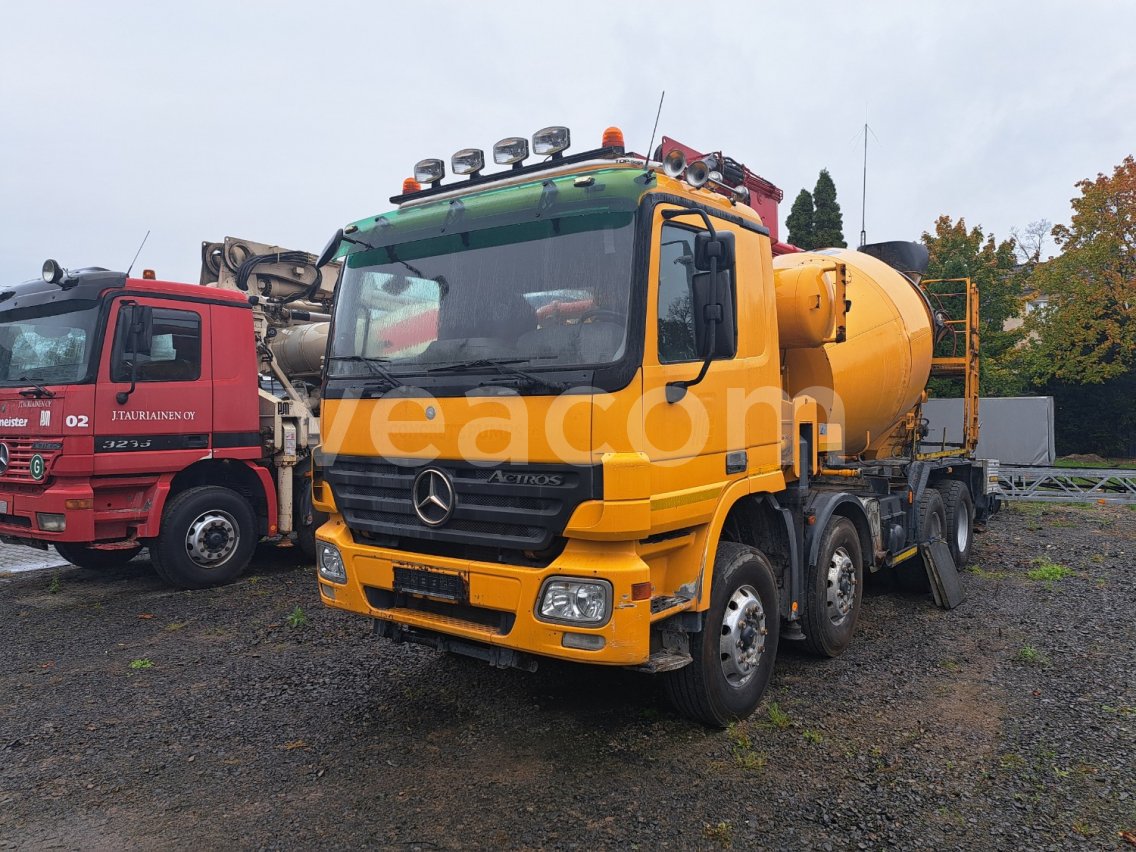 Online auction: MB  ACTROS 3244 8X4 + PUTZMEISTER TMM 24