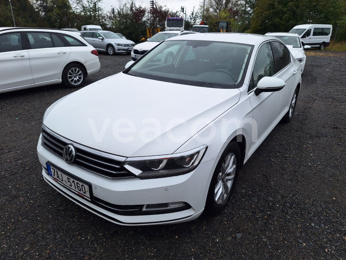 Online auction: VOLKSWAGEN  PASSAT