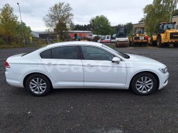 Online auction: VOLKSWAGEN  PASSAT