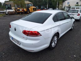 Online auction: VOLKSWAGEN  PASSAT