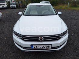 Online auction: VOLKSWAGEN  PASSAT