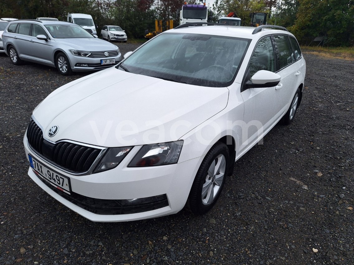 Online auction: ŠKODA  OCTAVIA