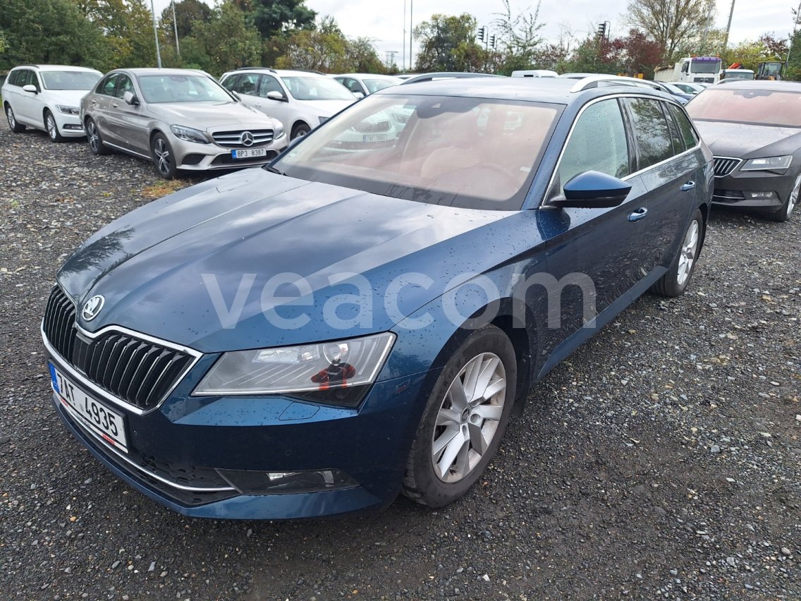 Online aukce: ŠKODA  SUPERB