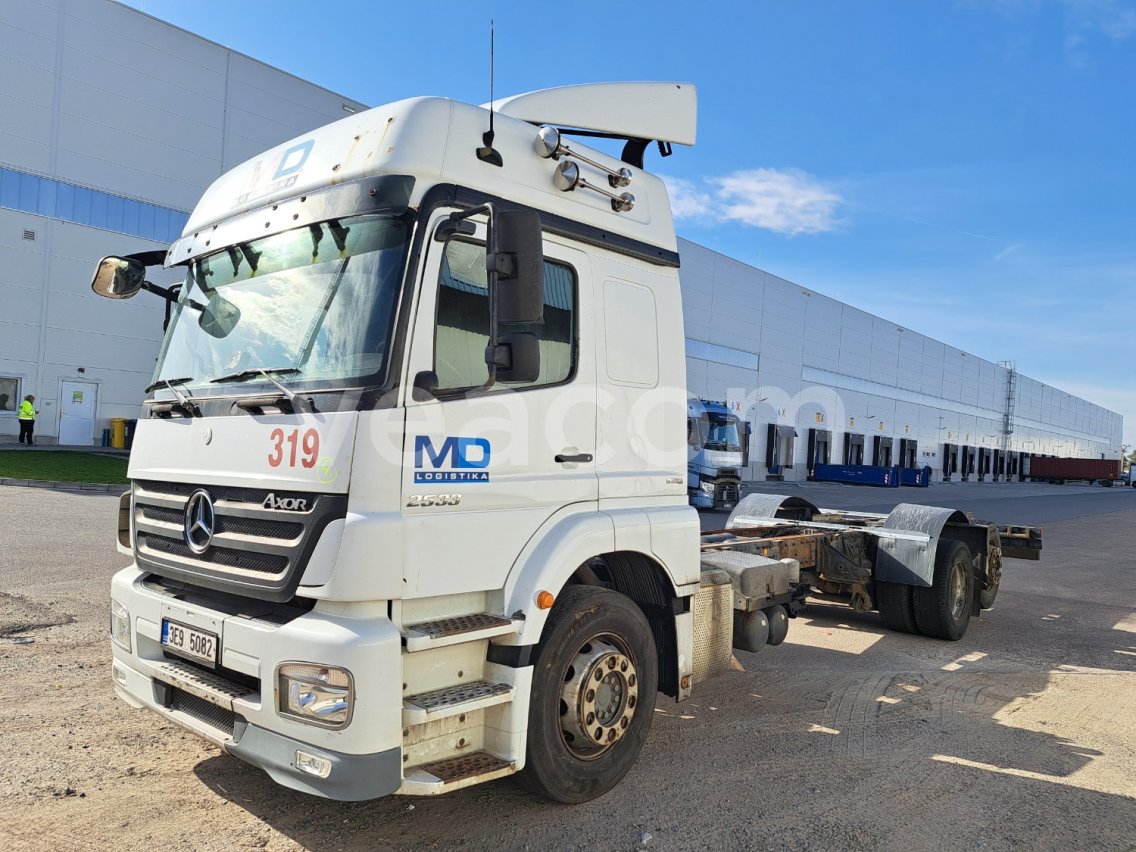 Online auction: MB  AXOR 2533 L 6X2