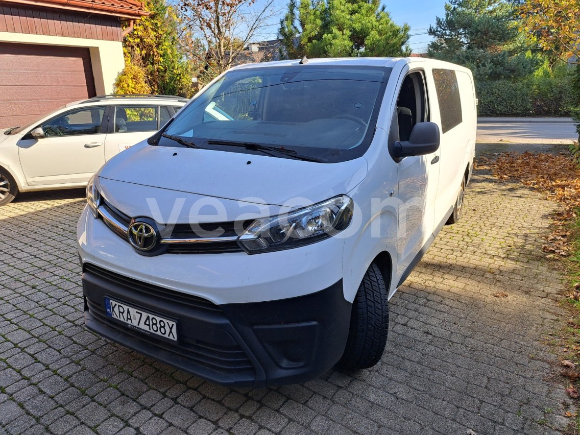 Online auction: TOYOTA  PROACE