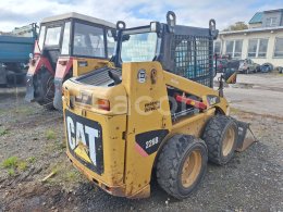 Online auction: CATERPILLAR  226 B2 4X4