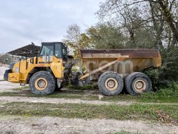 Online auction: KOMATSU  HM250-2