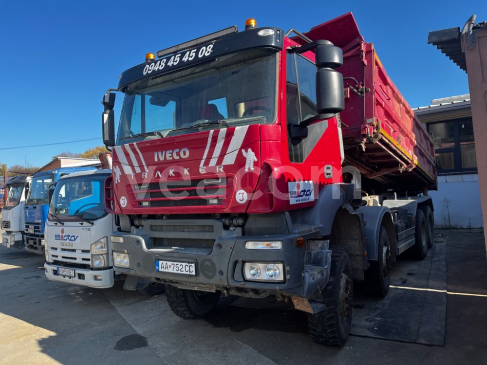 Online auction: IVECO  TRAKKER 8X8