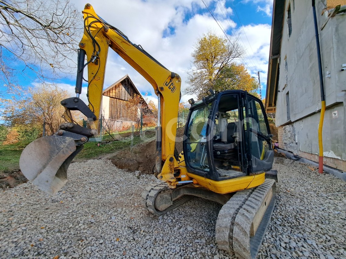 Online auction: JCB  8080