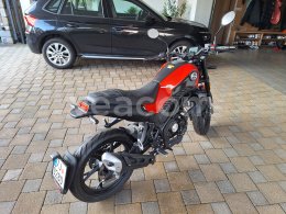 Online auction:   BENELLI LEONCINO 125