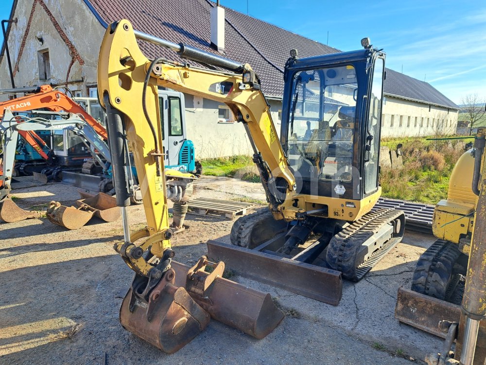 Online auction: CATERPILLAR  302.7D