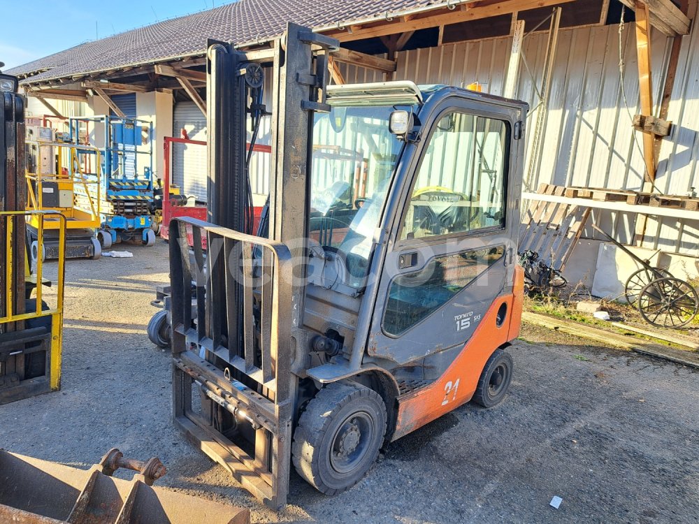 Online auction: TOYOTA  02-8FGF15