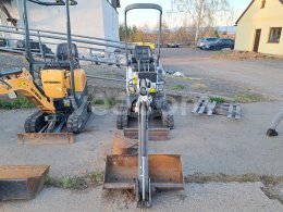 Online auction: BOBCAT  E08