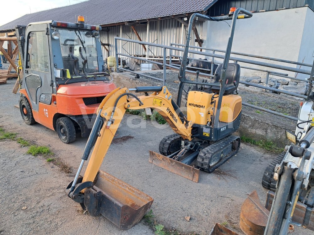 Online auction: HYUNDAI  HX 10 A