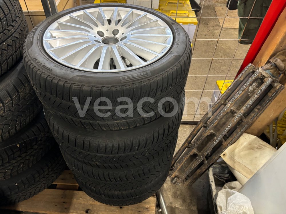 Online auction:  ALU DISKY 8,5JX19ET36 + ZIMNÍ PNEUMATIKY PIRELLI SOTTOZERO 3 245/45 R19