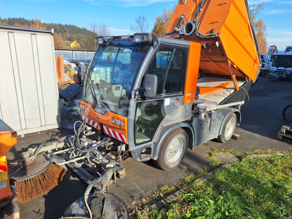 Online auction: MULTICAR  TREMO CARRIER 4X4