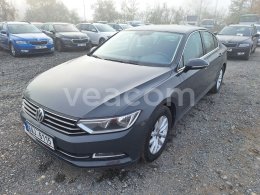 Online auction: VOLKSWAGEN  PASSAT