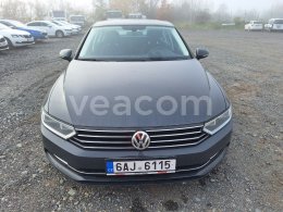 Online auction: VOLKSWAGEN  PASSAT