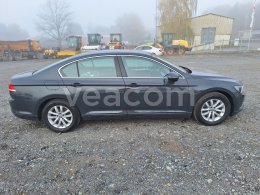 Online auction: VOLKSWAGEN  PASSAT