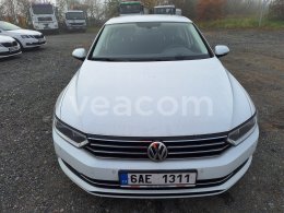 Online auction: VOLKSWAGEN  PASSAT