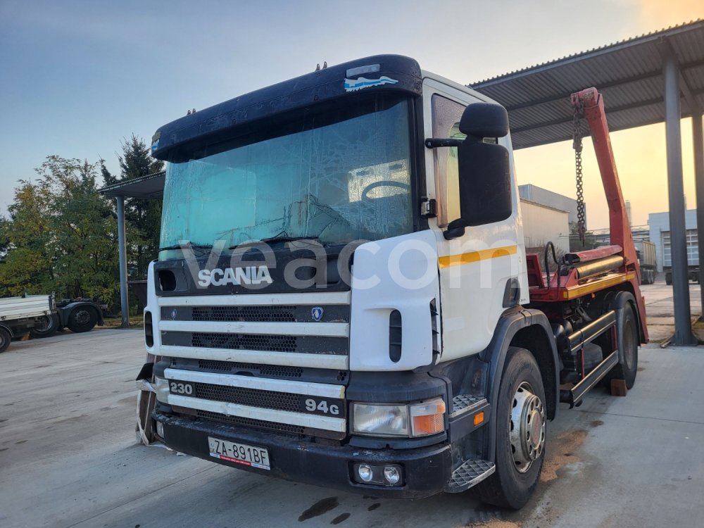 Online auction: SCANIA  P 124 GB