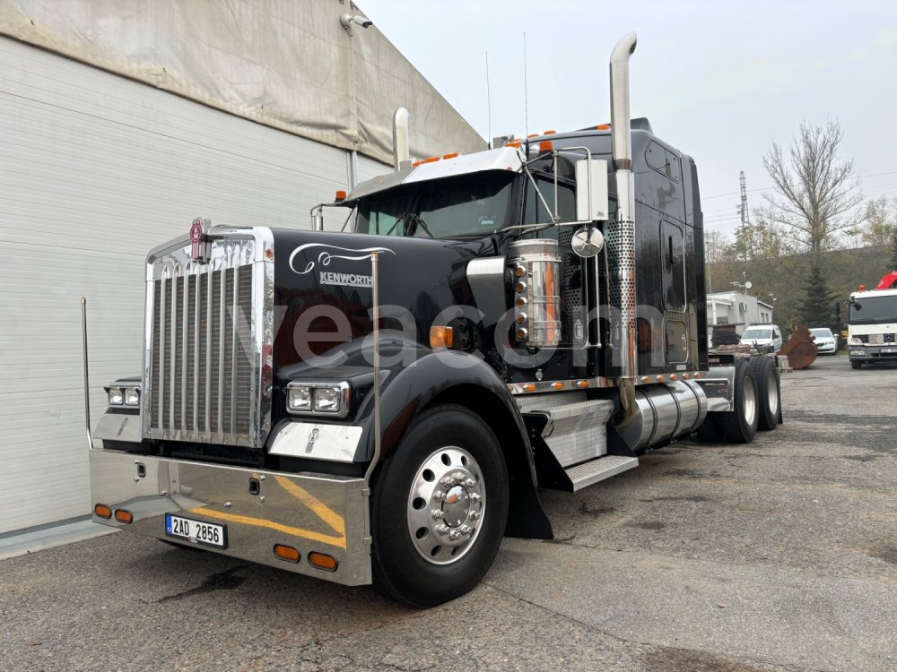 Online auction:  KENWORTH T 800 6X4