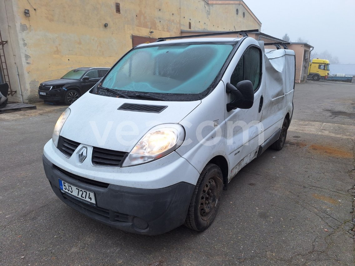 Online auction: RENAULT  TRAFIC