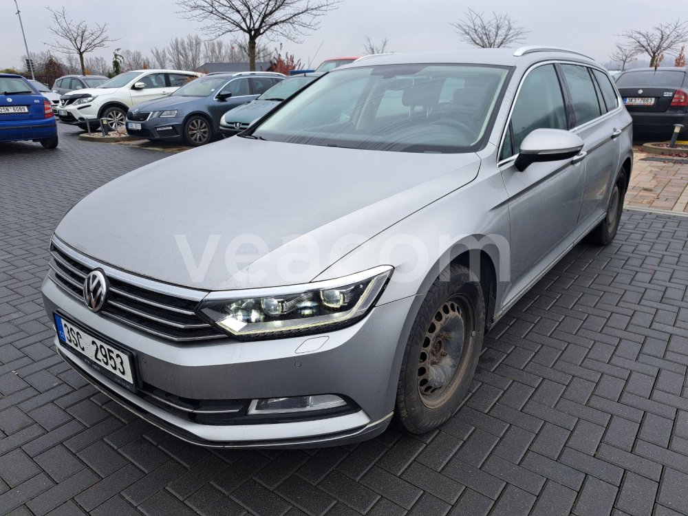 Online auction: VOLKSWAGEN  PASSAT