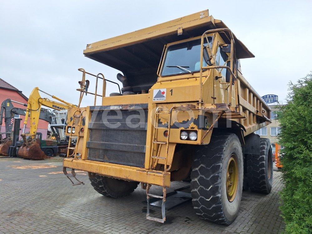 Online auction: CAT  773 B 4X4