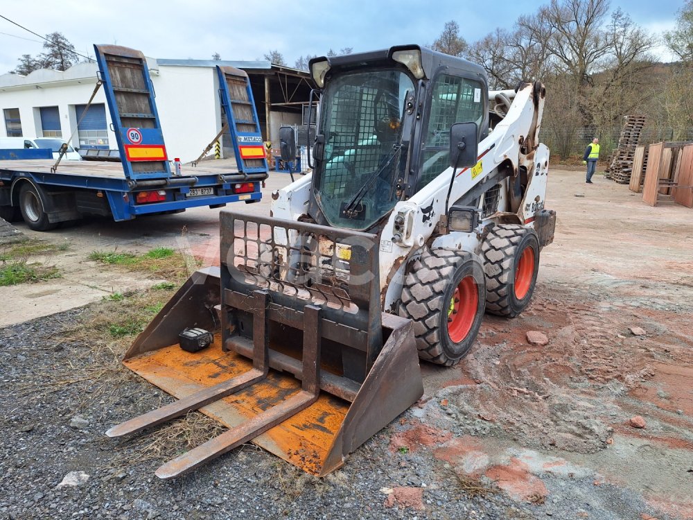 Online auction: BOBCAT  S530 4X4