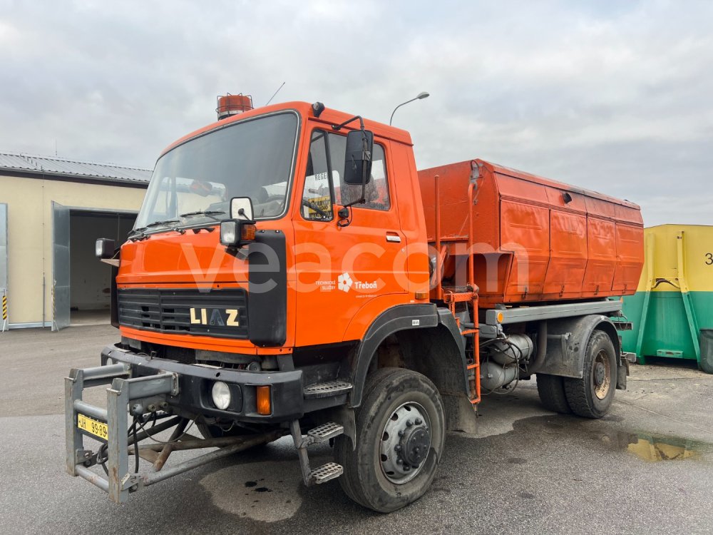 Online auction: LIAZ  251.261 4X4