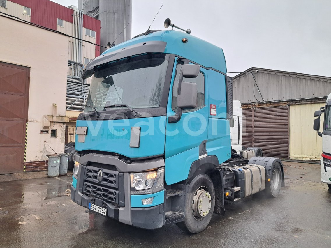 Online aukce: RENAULT  T 460