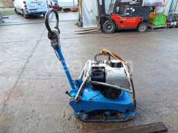 Online auction:  WEBER MT CR 5 HD