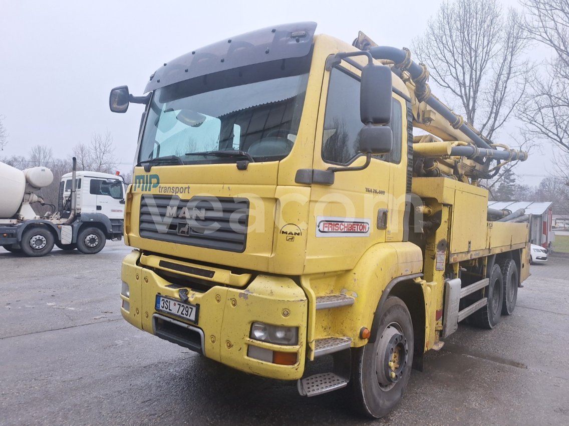 Online aukce: MAN  TGA 26.400 6X4 + PUTZMEISTER M 24