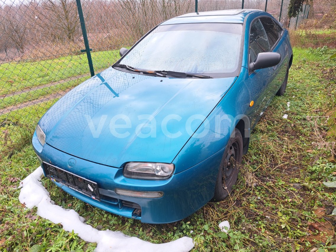 Online aukce: MAZDA  323