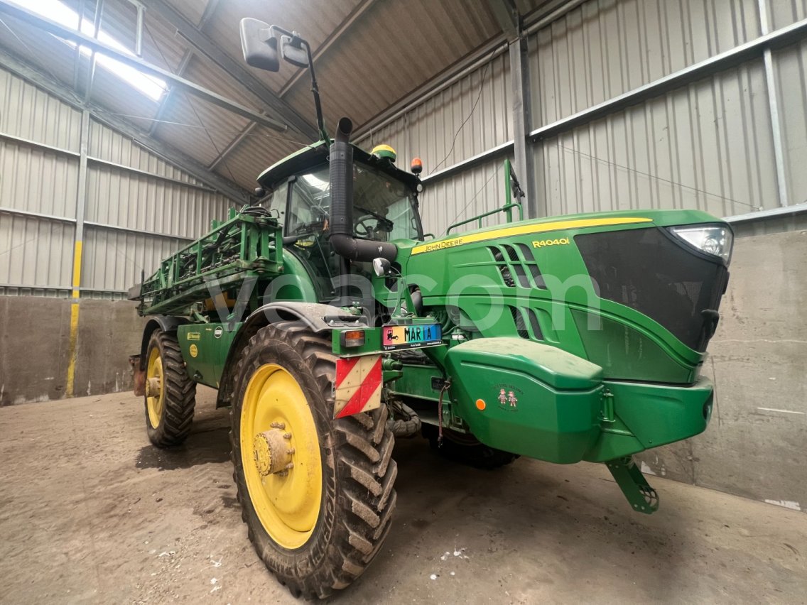 Online auction: JOHN DEERE  R4040I 4X4