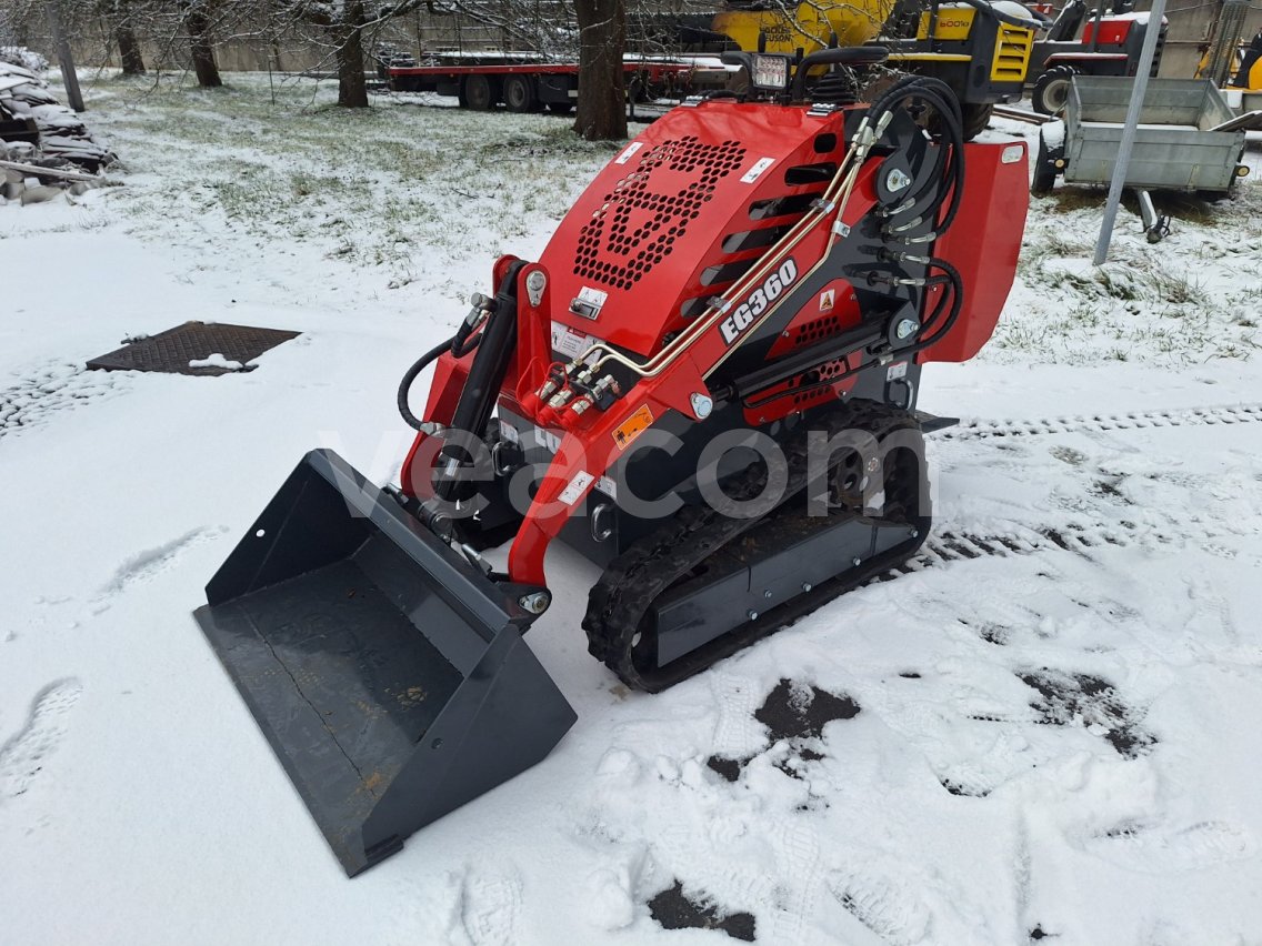 Online aukce:   SKID STEER LOADER MODEL EG360