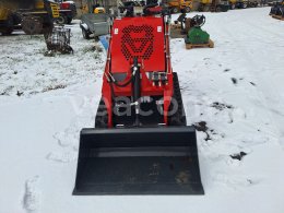 Online aukce:   SKID STEER LOADER MODEL EG360