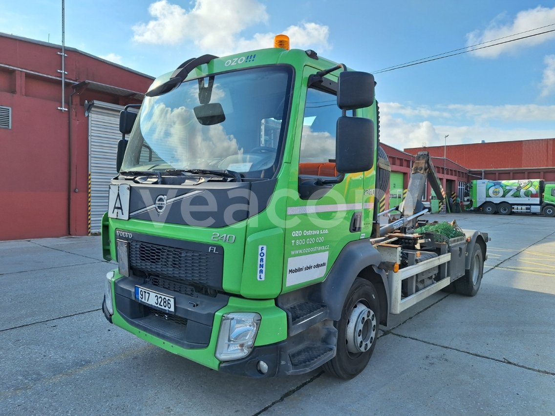 Online aukce: VOLVO  FL 240