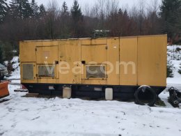 Online auction: CAT  600