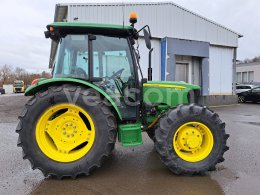 Online auction: JOHN DEERE  5075E 4X4