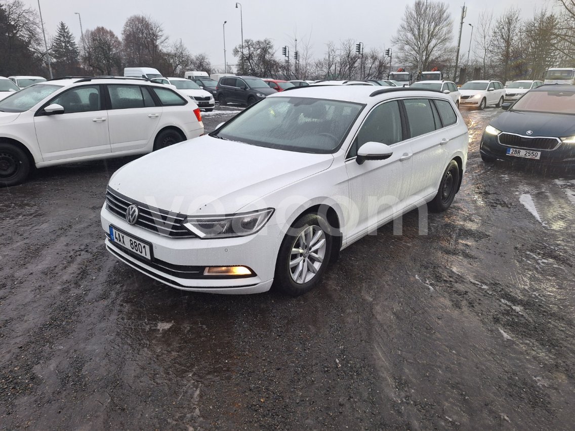 Online auction: VOLKSWAGEN  PASSAT