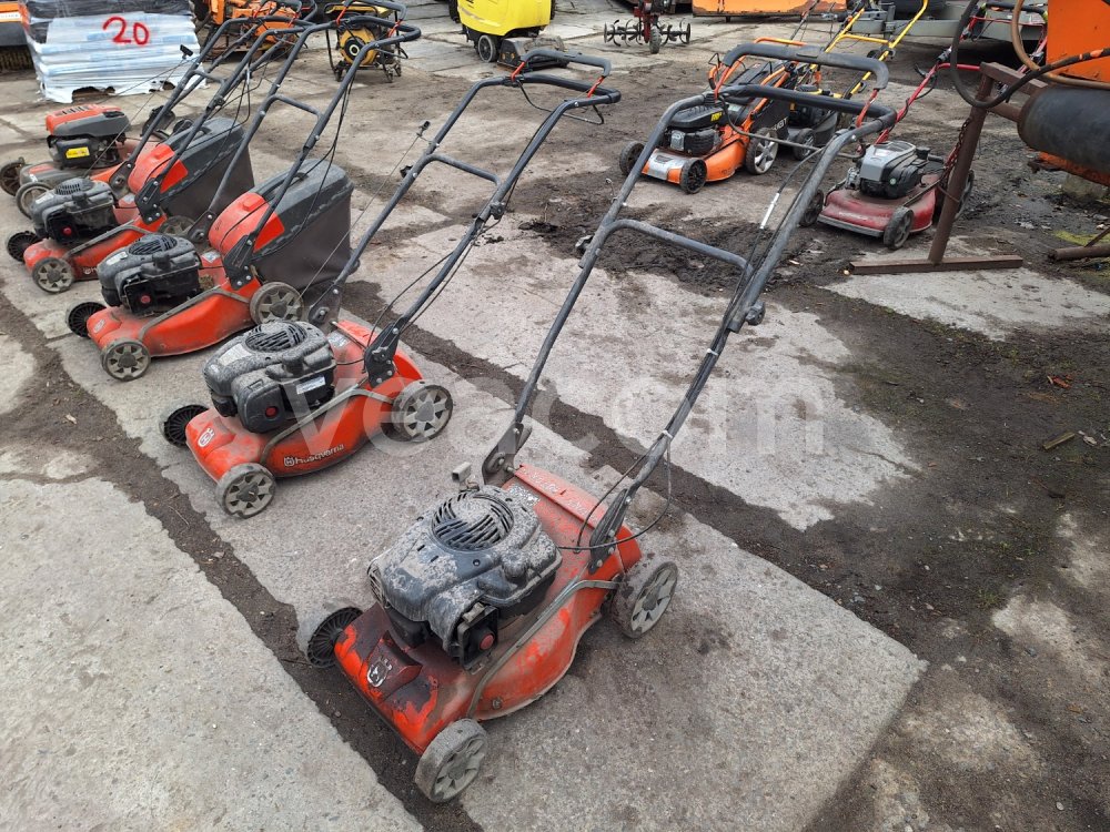 Online auction:  HUSQVARNA LC 140S