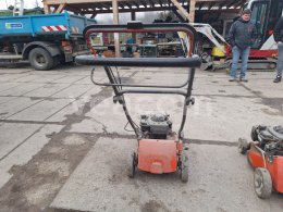 Online auction:   HUSQVARNA LC 140S