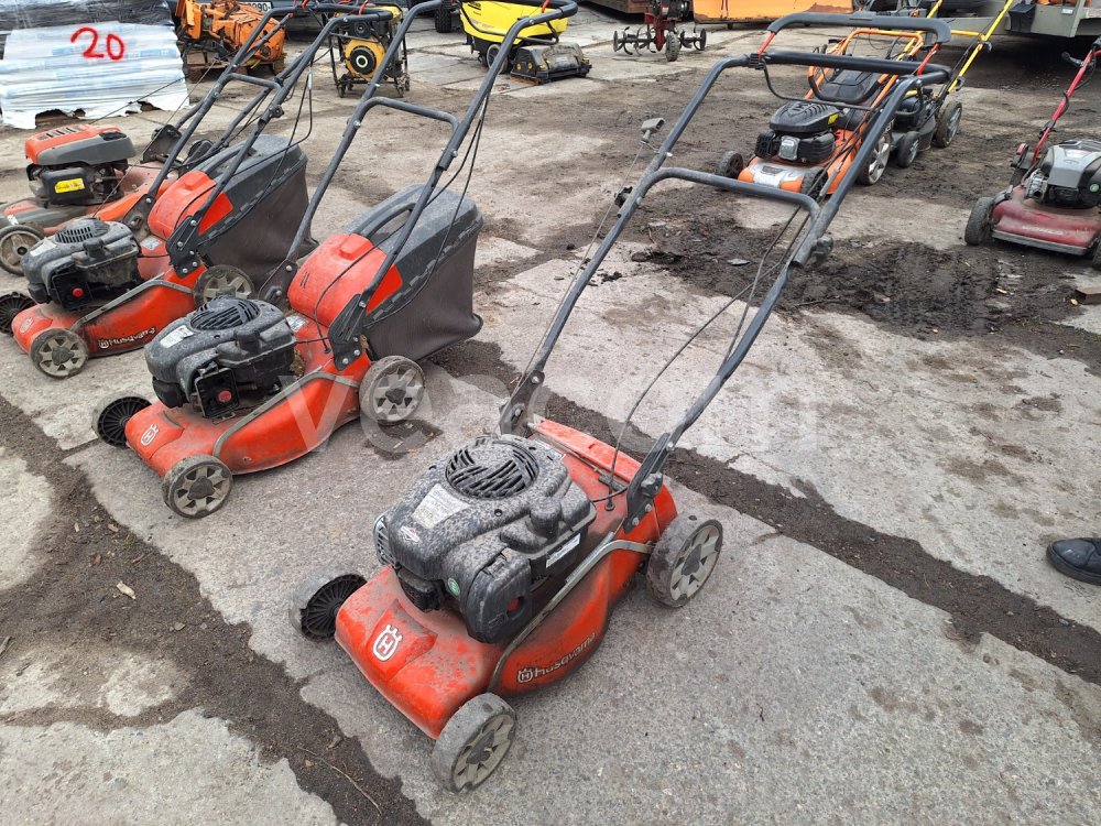 Online auction:  HUSQVARNA LC 140S