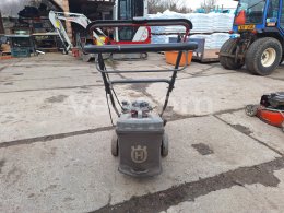 Online auction:   HUSQVARNA LC 140S